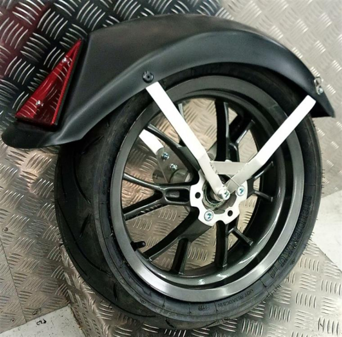 Road Tire Right // Komplett