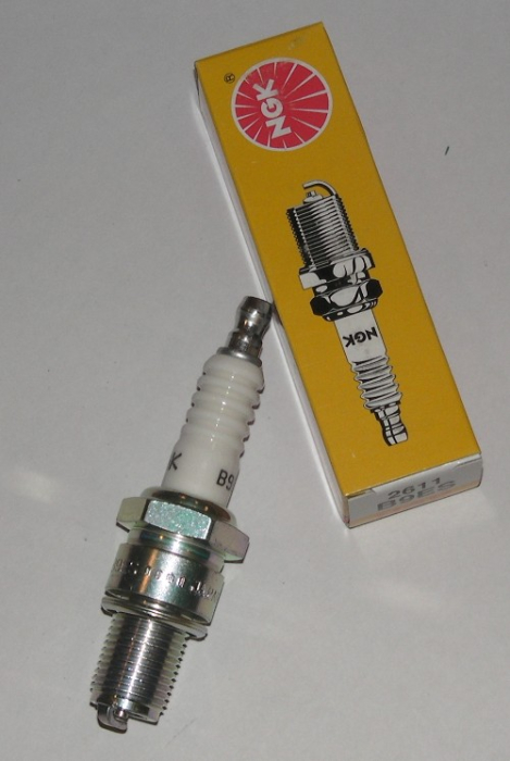 Zündkerze / Spark Plug B9 ES